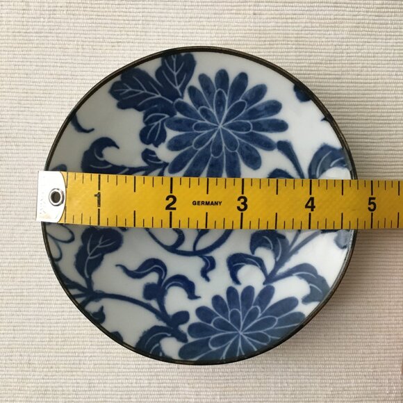 Made in Japan Blue Chrysanthemums on White Porcelain Shallow Bowl - Picture 5 of 5